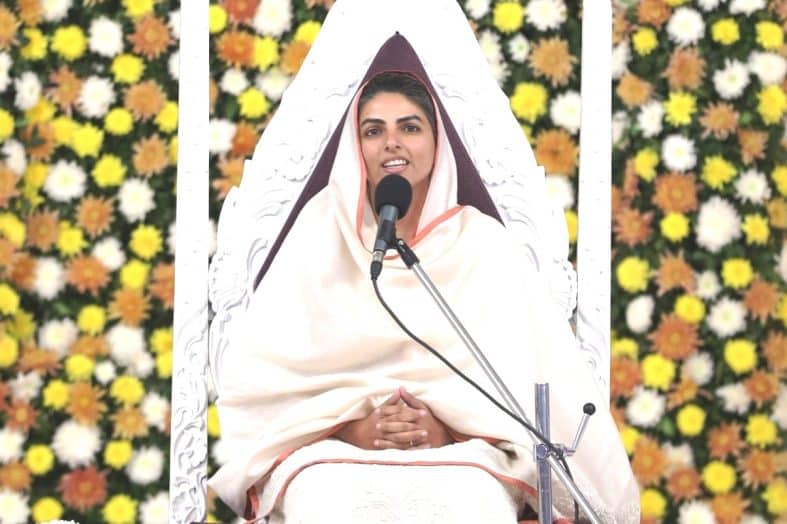 निरंकारी सन्त समागम का सफलतापूर्वक समापन “ज्ञानरूपी रोशनी को जन जन तक पहुंचाने का माध्यम बनें”, सुदीक्षा महाराज।