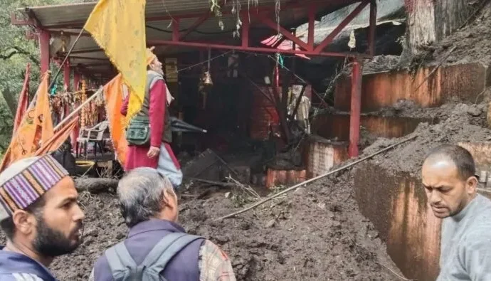 कल्पेश्वर महादेव मंदिर परिसर में भारी भूस्खलन, 25 लाख की संपत्ति को नुकसान; बड़ा हादसा टला