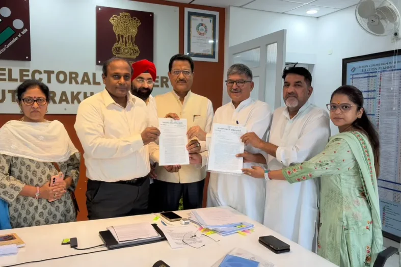 SIR पर कांग्रेस ने उठाए सवाल, मुख्य निर्वाचन अधिकारी से मिला प्रतिनिधिमंडल