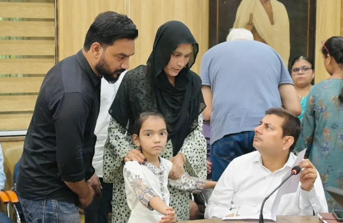 भूमि विवाद से आर्थिक सहायता तक, समाधान दिवस में सुनी गईं 87 जनसमस्याएं